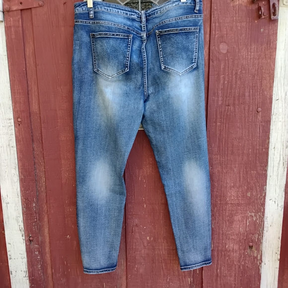 VENUS Blue Floral Embroidered Skinny Jeans - Picture 2 of 6